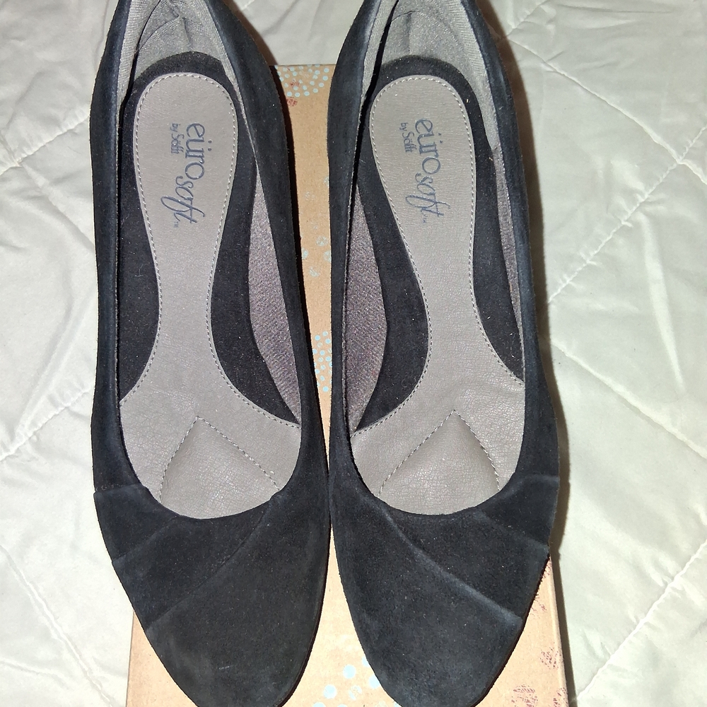 Eurosoft by SAS Women's Black Suede Heels